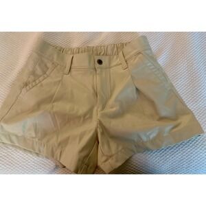 NWT American Eagle faux leather shorts‎ size 4 retails for $60